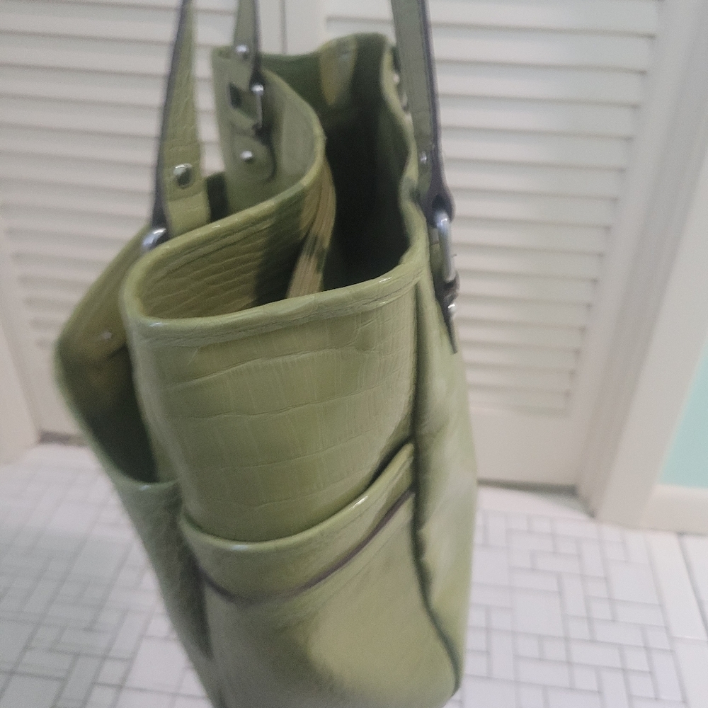 Purse - Picture 2 of 10